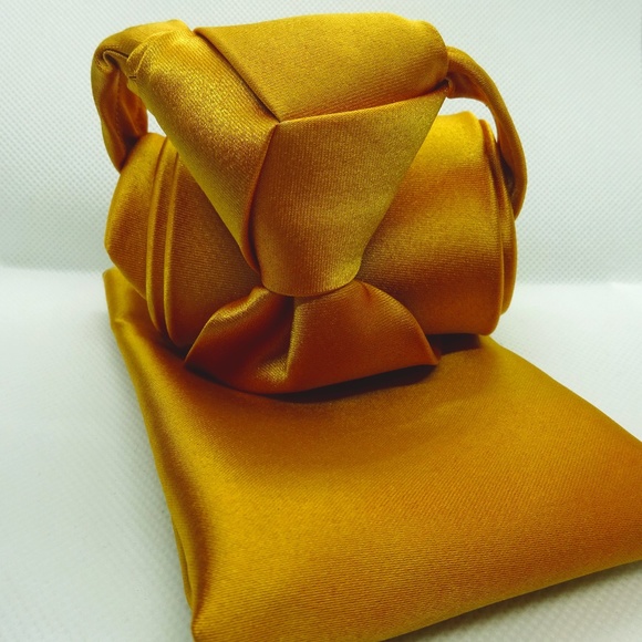 Other - Trinity Knot Solid Gold Bar Necktie Set